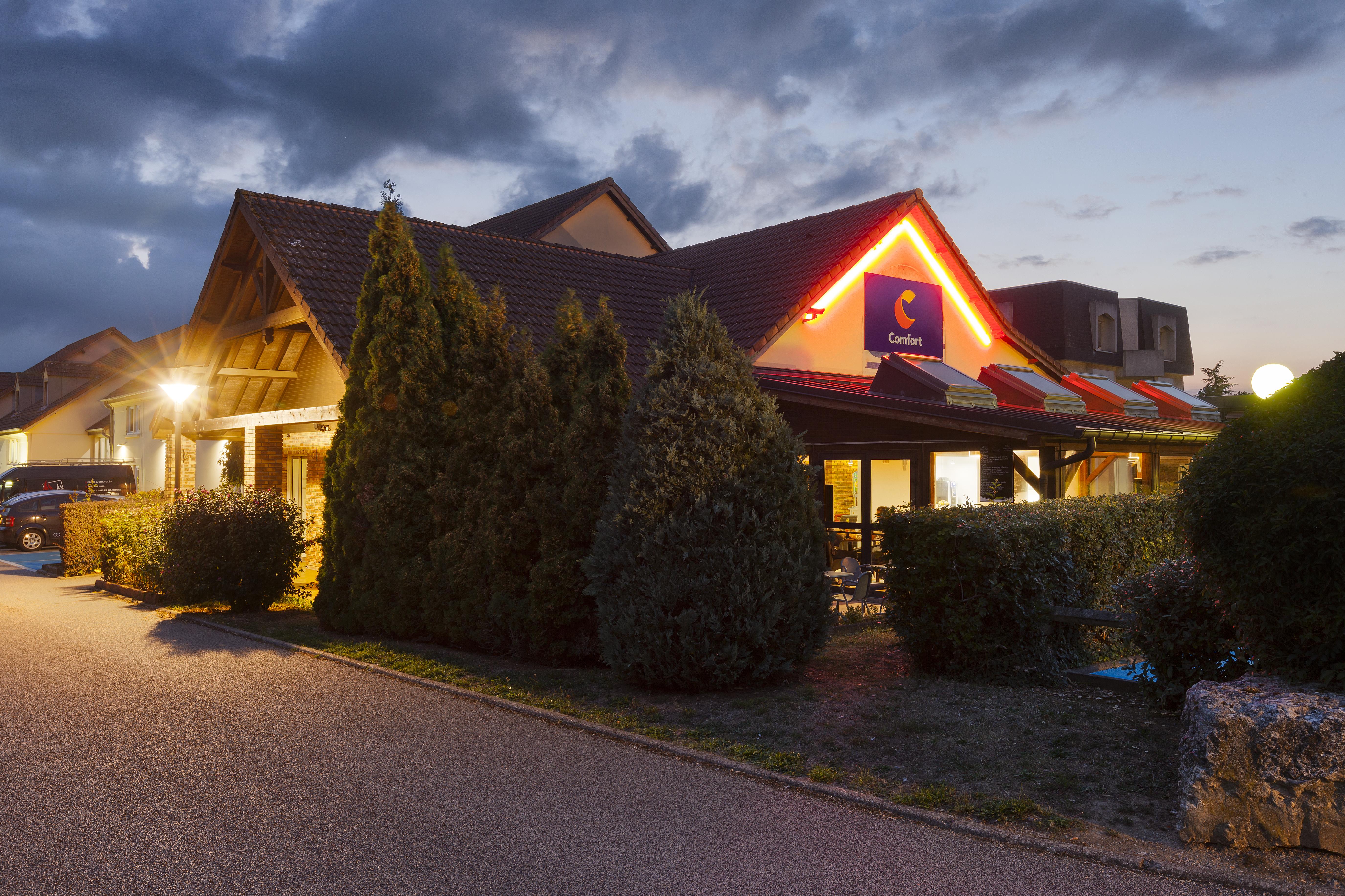 Comfort Hotel Évreux Eksteriør bilde